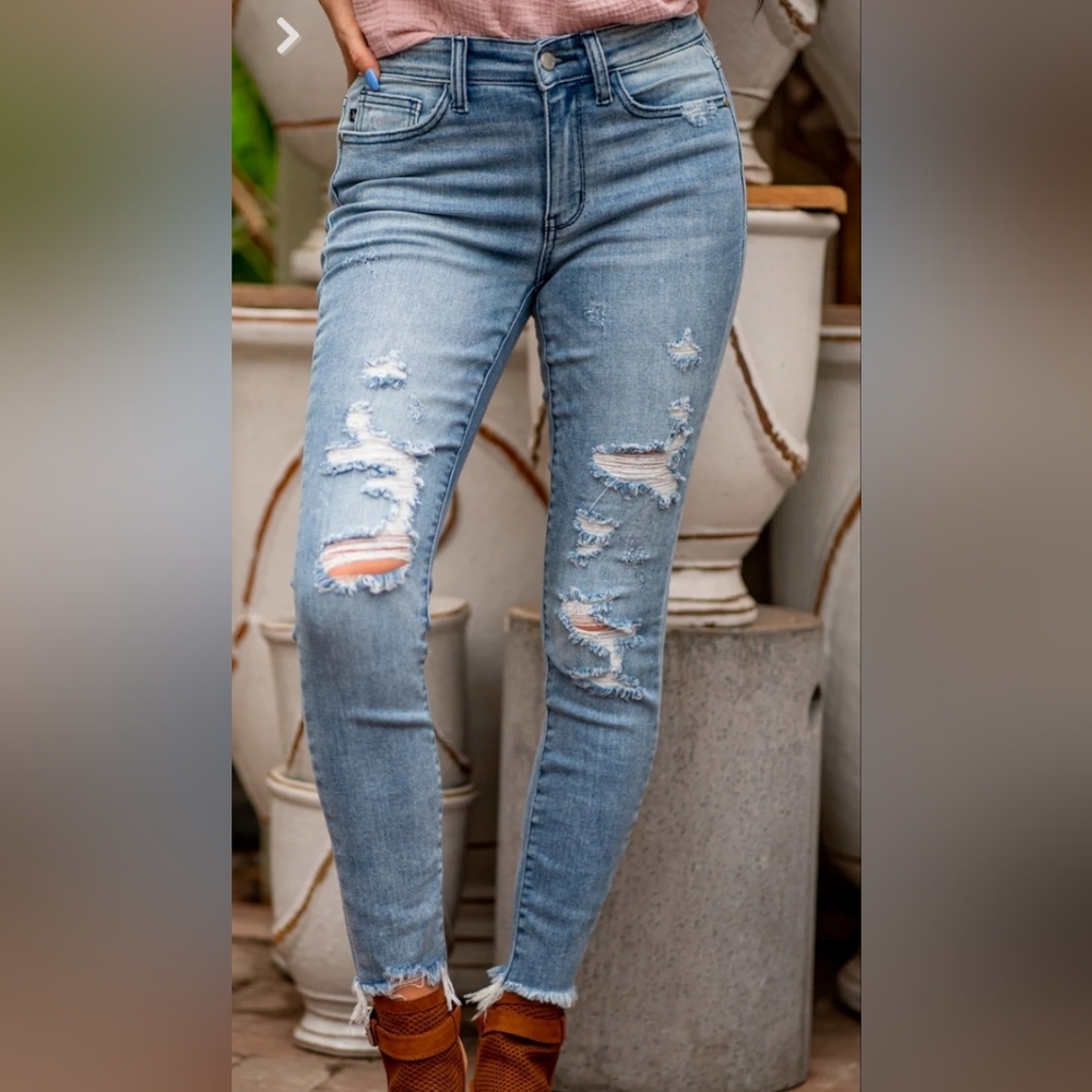 Judy Blue Skinny Mid-rise Jeans size 13/31